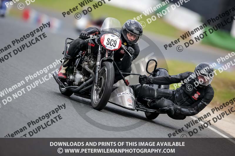 Vintage motorcycle club;eventdigitalimages;mallory park;mallory park trackday photographs;no limits trackdays;peter wileman photography;trackday digital images;trackday photos;vmcc festival 1000 bikes photographs